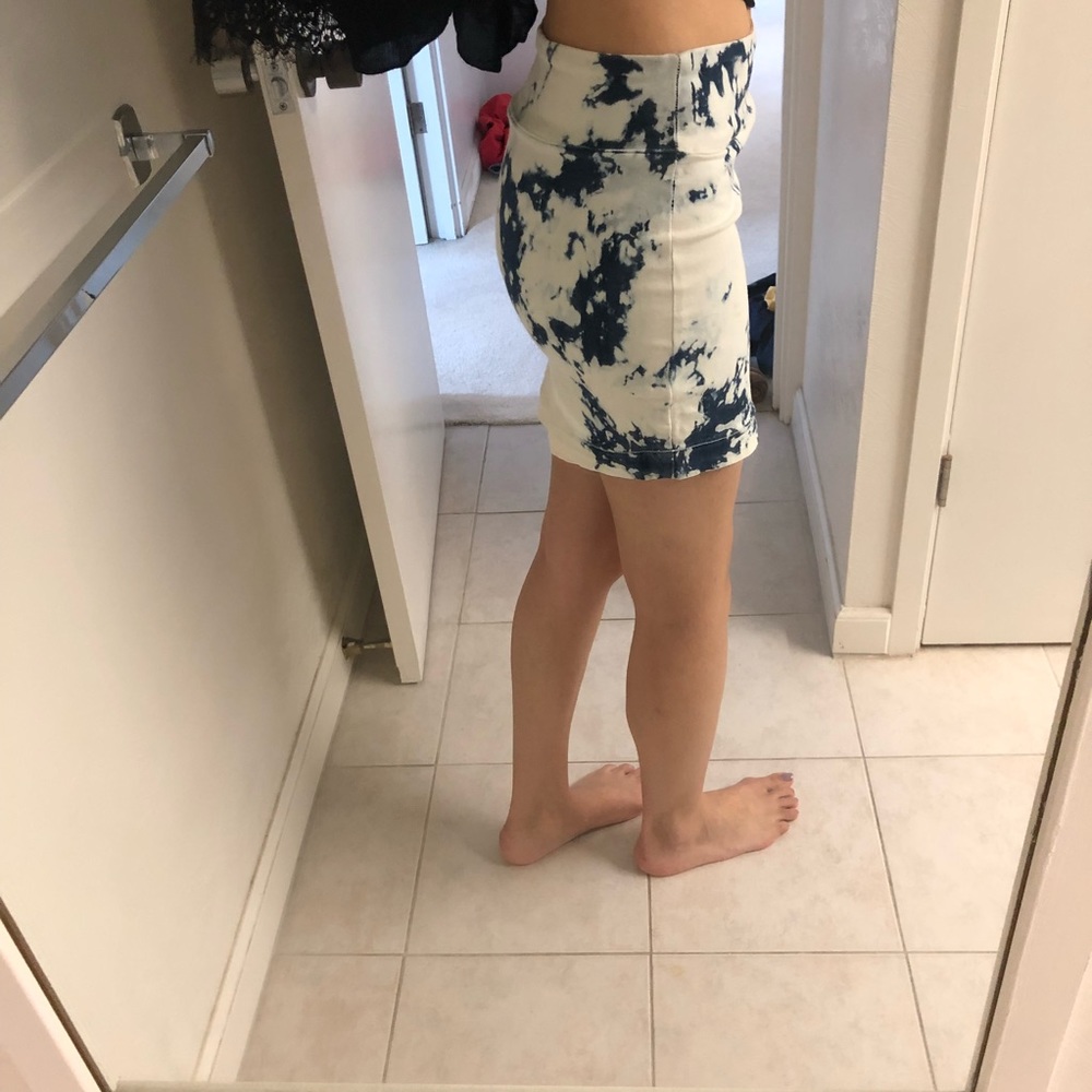 💜UO BDG bleached out tie dye mini skirt - Picture 4 of 8